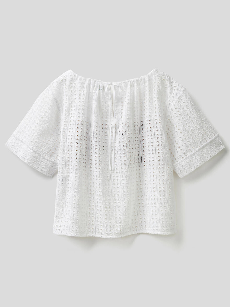 Open-knit blouse with pockets image number 2