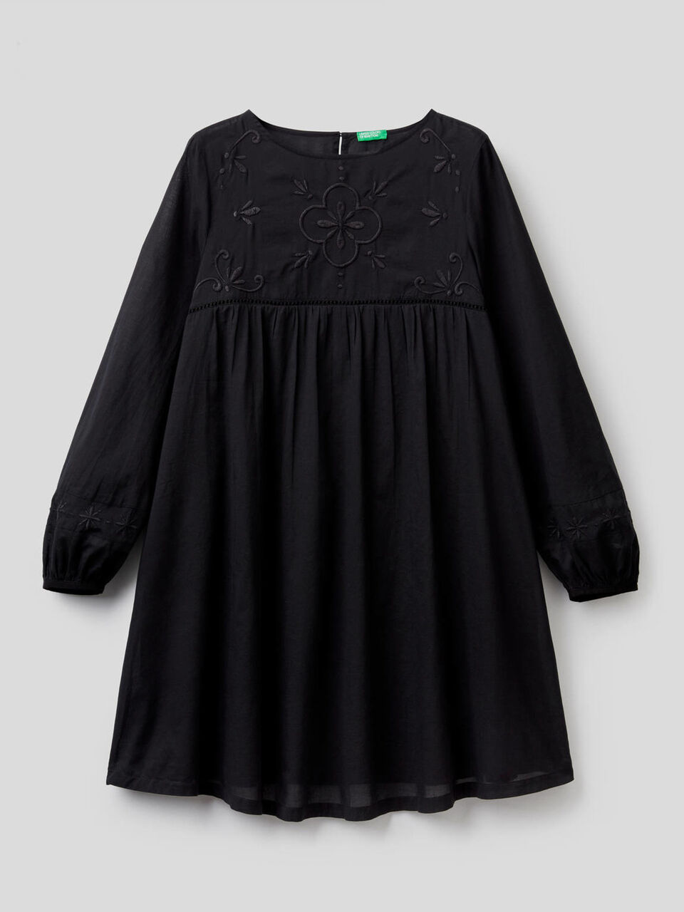 Dress in lightweight cotton with embroidery image number 1